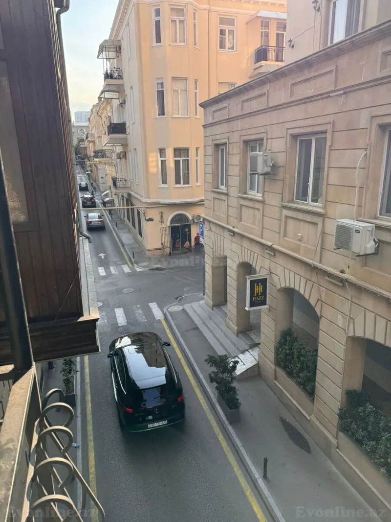 Kirayə verilir 3 otaqlı Mənzil Köhnə tikili 130 m² Səbail r. - şəkil 22