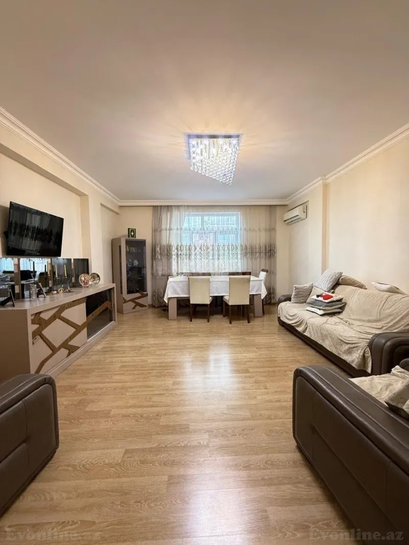 Satılır 4 otaqlı Mənzil Yeni tikili 145 m² İnşaatçılar m.