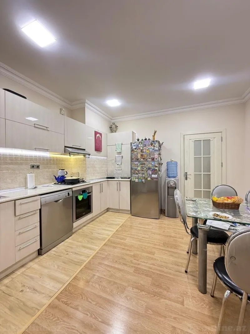 Satılır 4 otaqlı Mənzil Yeni tikili 145 m² İnşaatçılar m. - şəkil 4