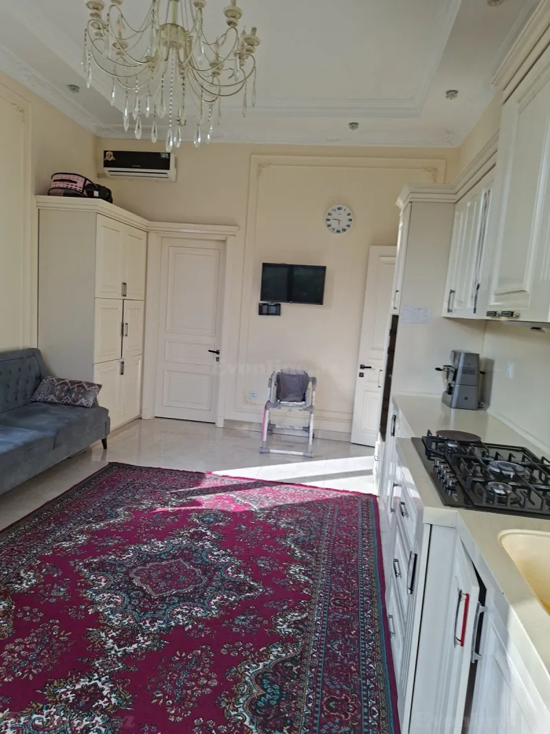 Kirayə verilir 5 otaqlı Həyət evi 300 m² Azadlıq prospekti m. - şəkil 4