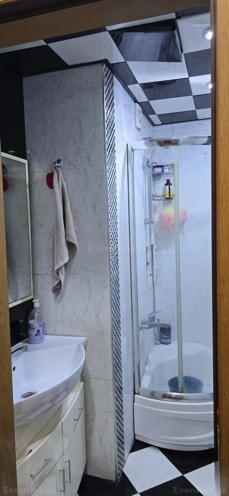 Kirayə verilir 3 otaqlı Mənzil Yeni tikili 68 m² Memar Əcəmi m. - şəkil 9