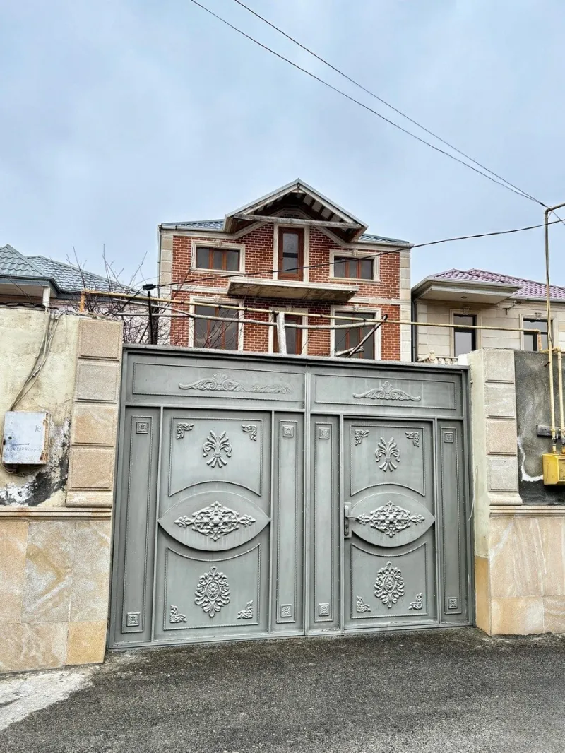 7 otaqlı Həyət evi 397 m² Azadlıq prospekti m. Satılır