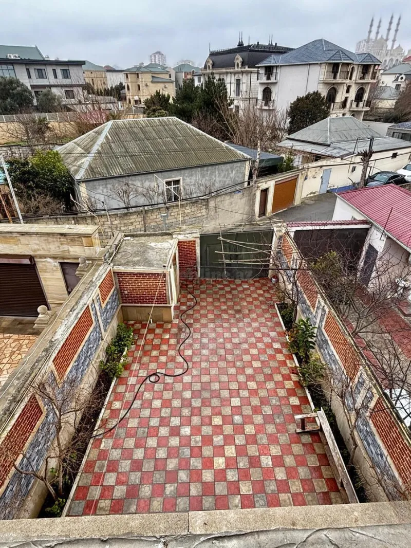 Satılır 7 otaqlı Həyət evi 397 m² Azadlıq prospekti m. - şəkil 3