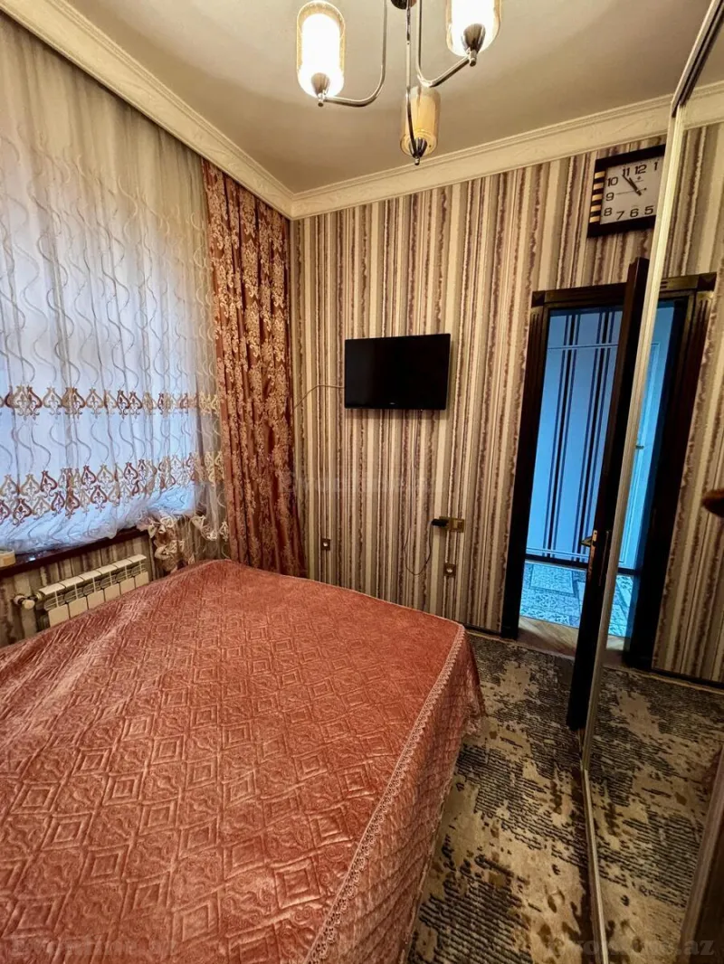 Satılır 7 otaqlı Həyət evi 397 m² Azadlıq prospekti m. - şəkil 23