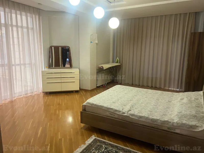 Kirayə verilir 3 otaqlı Mənzil Yeni tikili 187 m² 28 May m. - şəkil 9