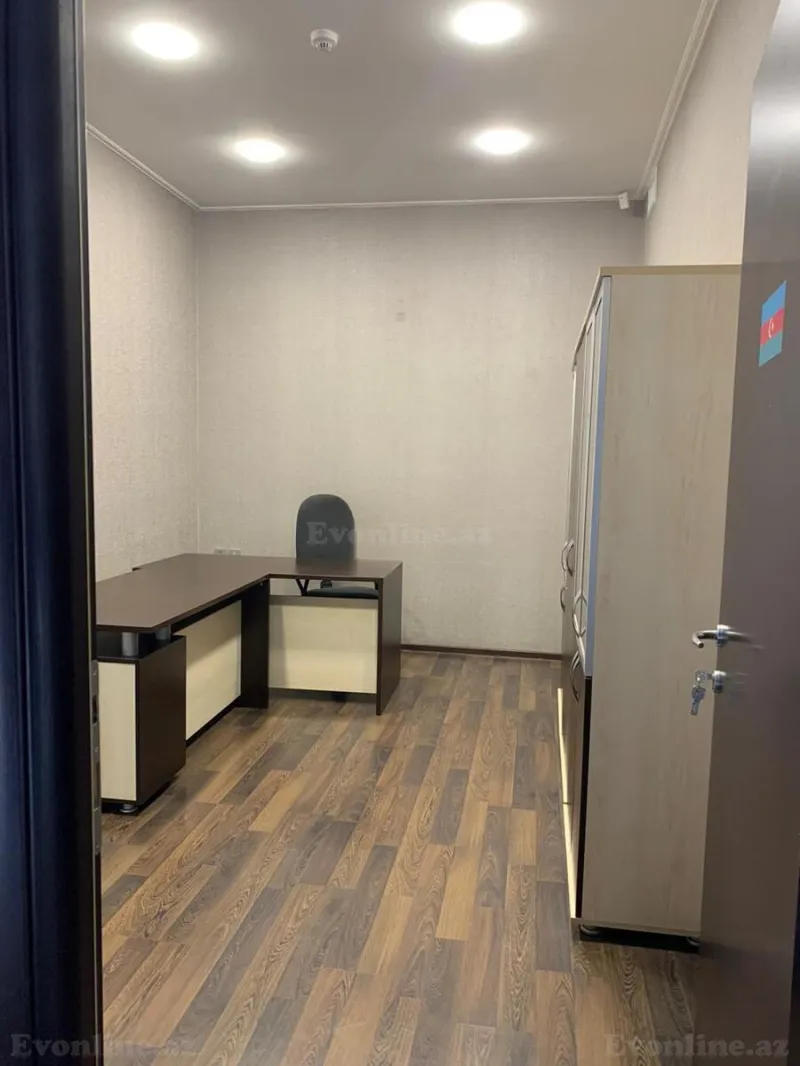 Kirayə verilir Ofis 360 m² Xətai r. - şəkil 9