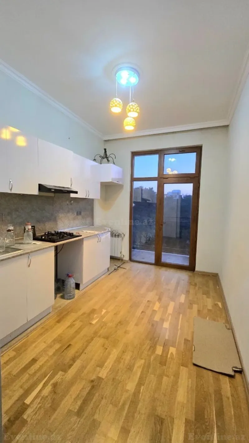 Satılır 2 otaqlı Mənzil Yeni tikili 70 m² Neftçilər m. - şəkil 4