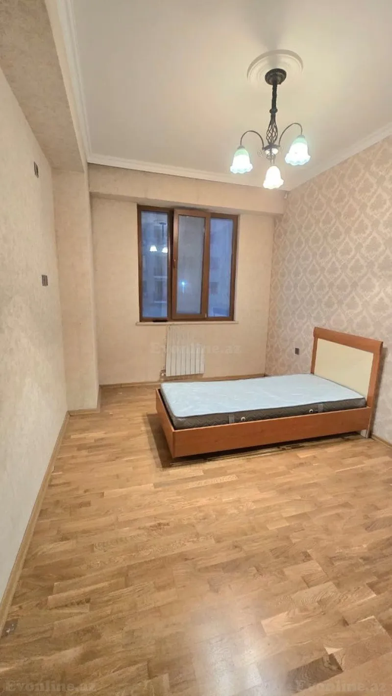 Satılır 2 otaqlı Mənzil Yeni tikili 70 m² Neftçilər m. - şəkil 5