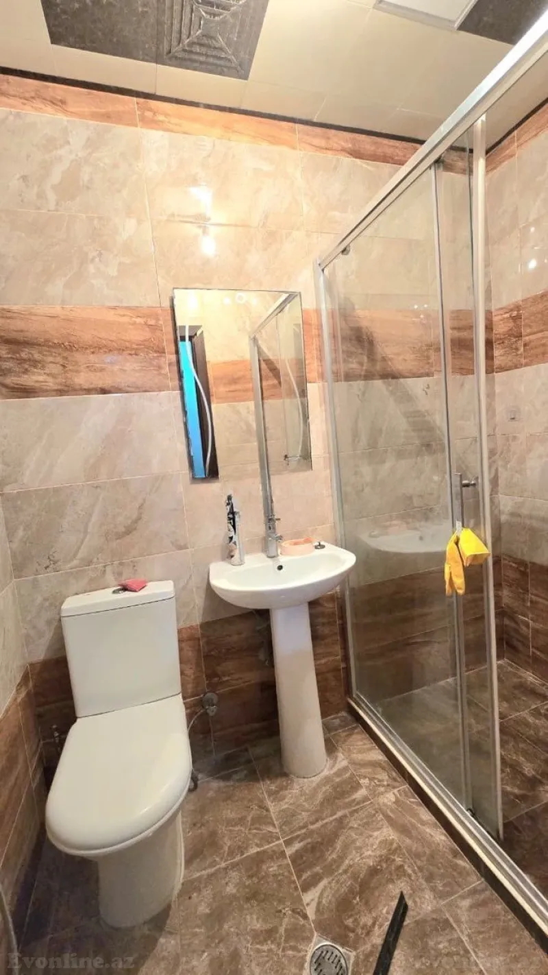 Satılır 2 otaqlı Mənzil Yeni tikili 70 m² Neftçilər m. - şəkil 6