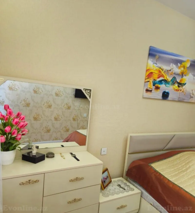 Satılır 2 otaqlı Mənzil Köhnə tikili 57 m² İnşaatçılar m. - şəkil 2