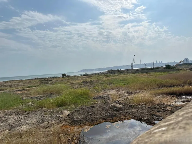 Bakı, Xətai r., Ağ şəhərda torpaq satılır