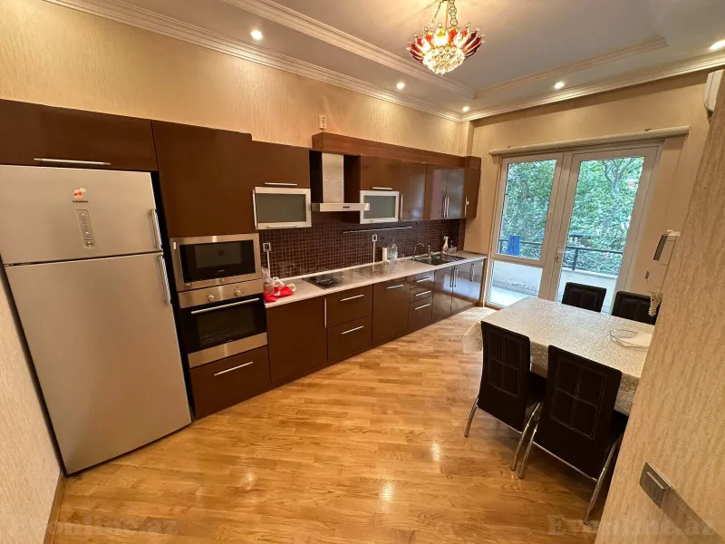 Kirayə verilir 2 otaqlı Mənzil Yeni tikili 90 m² 28 May m. - şəkil 9