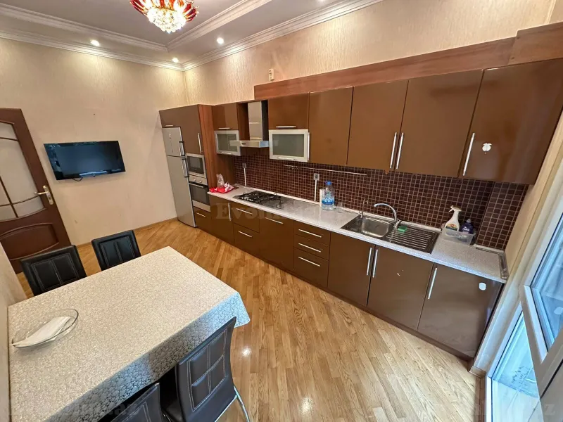Kirayə verilir 2 otaqlı Mənzil Yeni tikili 90 m² 28 May m. - şəkil 10