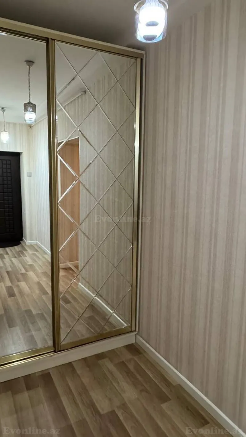 3 otaqlı Mənzil 65 m² 28 May m. Kirayə verilir