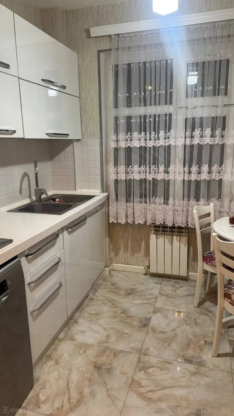 Kirayə verilir 3 otaqlı Mənzil Köhnə tikili 65 m² 28 May m. - şəkil 4