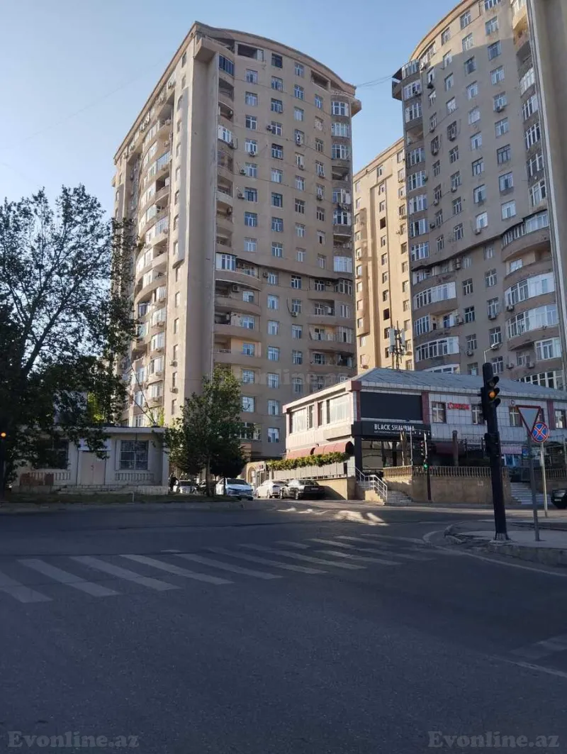 3 otaqlı Mənzil 64 m² Əhmədli m. Satılır