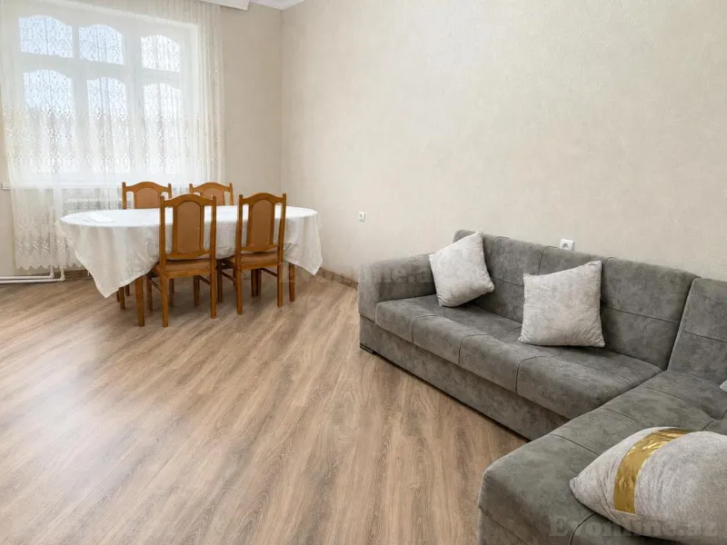 Kirayə verilir 3 otaqlı Mənzil Köhnə tikili 80 m² Nəriman Nərimanov m. - şəkil 2