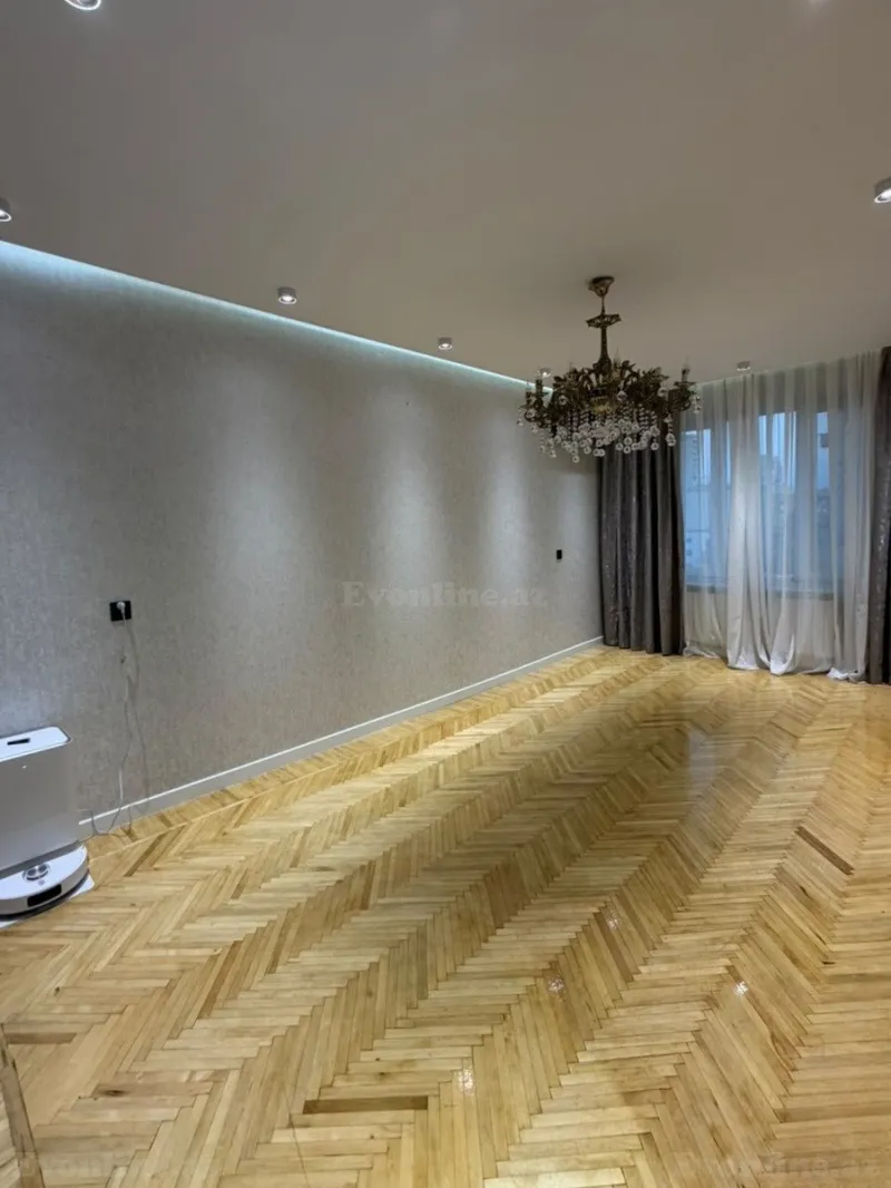 Satılır 3 otaqlı Mənzil Köhnə tikili 80 m² İnşaatçılar m. - şəkil 2