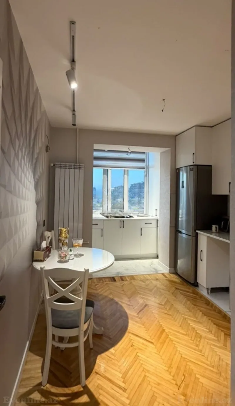 Satılır 3 otaqlı Mənzil Köhnə tikili 80 m² İnşaatçılar m. - şəkil 9