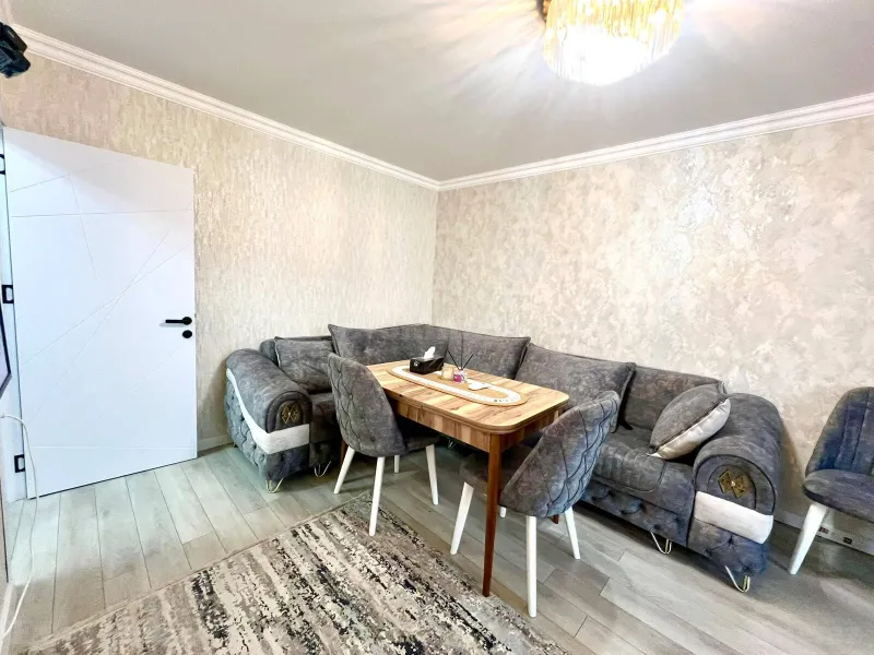Satılır 2 otaqlı Mənzil Köhnə tikili 47 m² Qara Qarayev m. - şəkil 2
