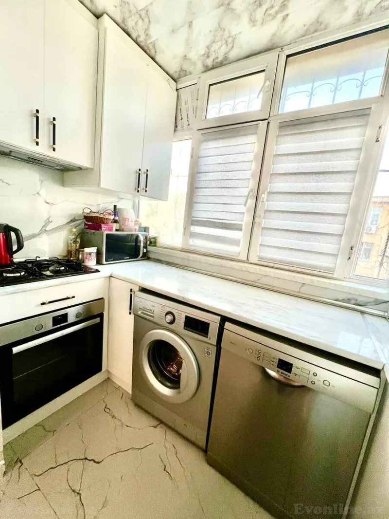 Satılır 2 otaqlı Mənzil Köhnə tikili 47 m² Qara Qarayev m. - şəkil 6
