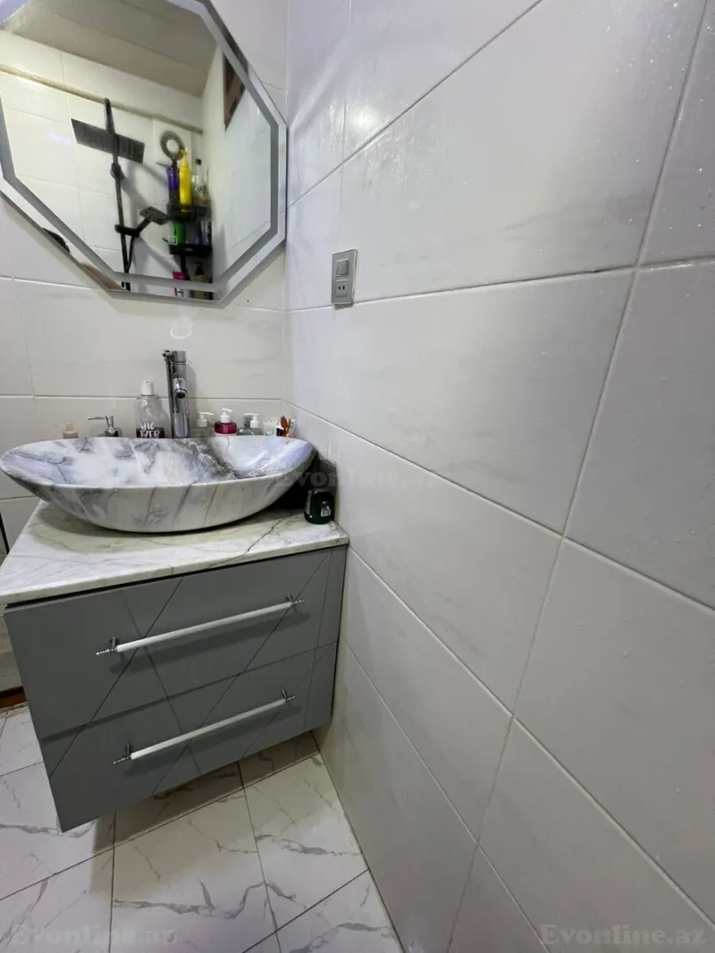 Satılır 2 otaqlı Mənzil Köhnə tikili 47 m² Qara Qarayev m. - şəkil 14
