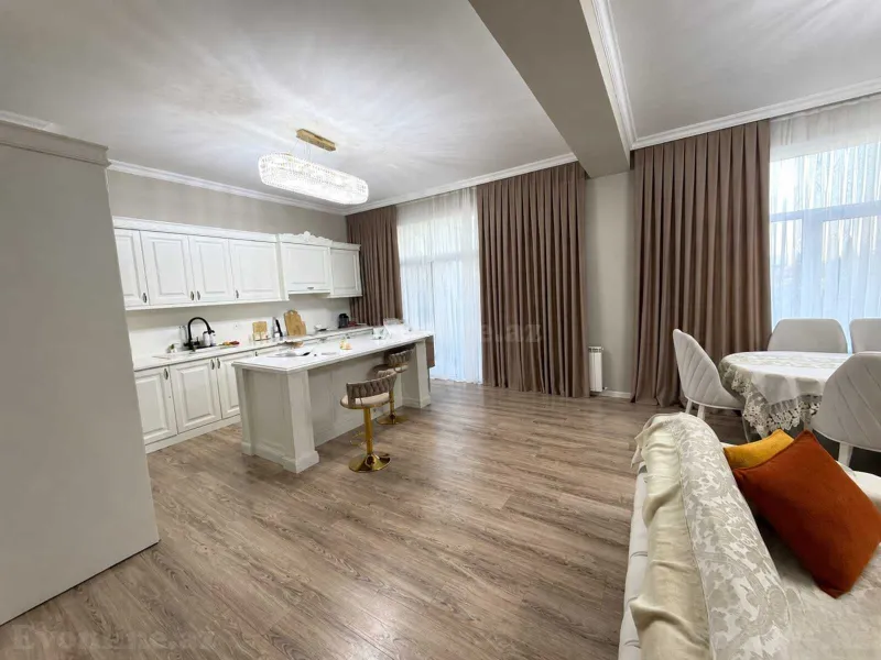 Kirayə verilir 4 otaqlı Mənzil Yeni tikili 160 m² Xətai r. - şəkil 9
