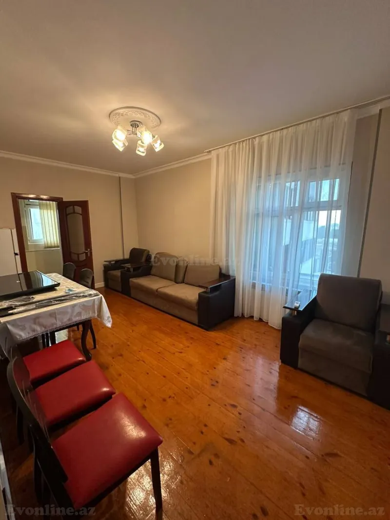 Bakı, Binəqədi r., Azadlıq prospekti m.da 2 otaqlı mənzil kirayə verilir
