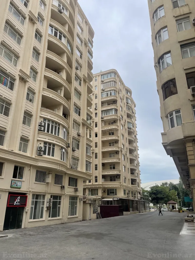 Bakı, Nərimanov r., Nəriman Nərimanov m.da 2 otaqlı mənzil kirayə verilir