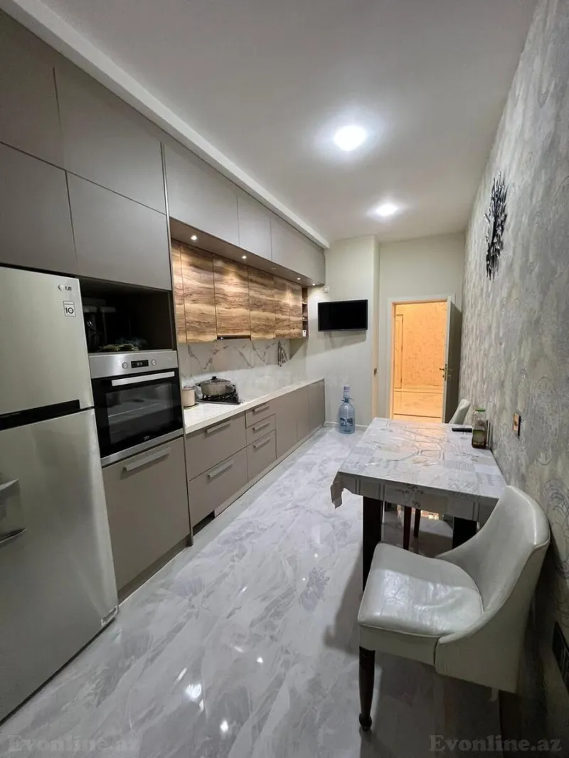 Kirayə verilir 3 otaqlı Mənzil Yeni tikili 130 m² Avtovağzal m. - şəkil 3