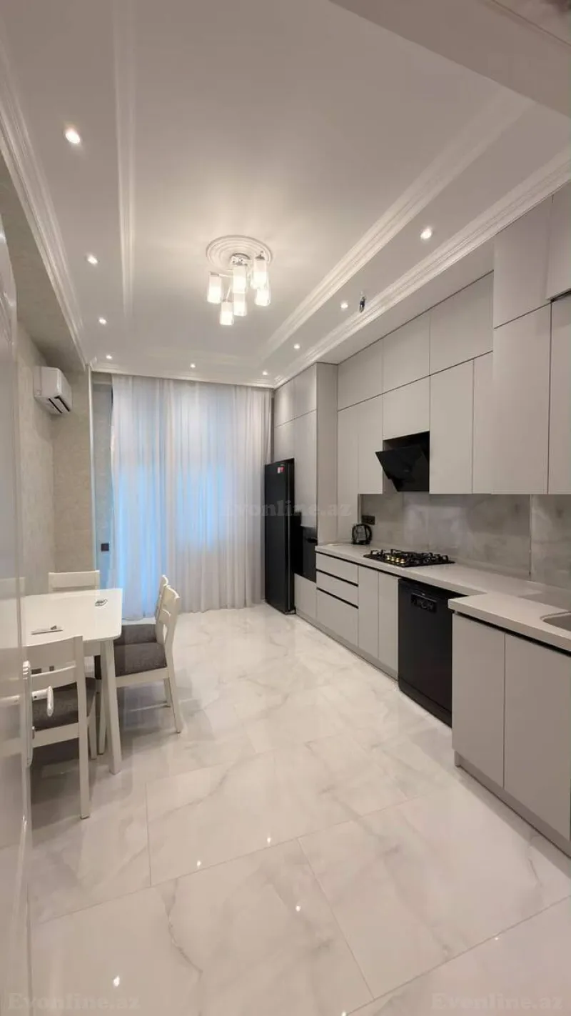 Kirayə verilir 3 otaqlı Mənzil Yeni tikili 147 m² Gənclik m. - şəkil 19