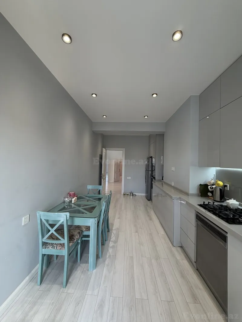 Satılır 3 otaqlı Mənzil Yeni tikili 150 m² İnşaatçılar m. - şəkil 16