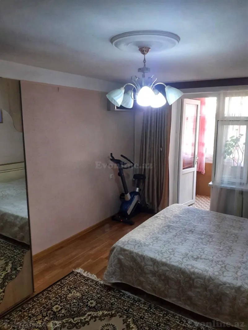 Satılır 3 otaqlı Mənzil Köhnə tikili 70 m² Gənclik m. - şəkil 11