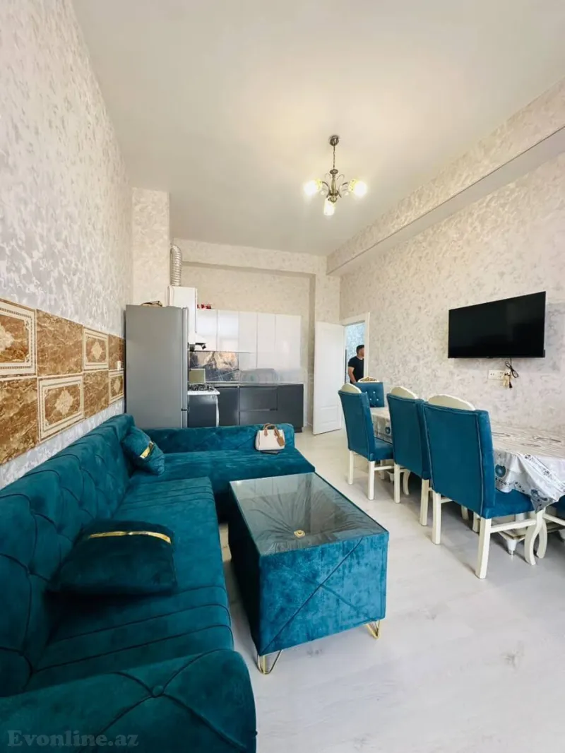 Bakı, Nəsimi r., 28 May m.da 3 otaqlı mənzil kirayə verilir