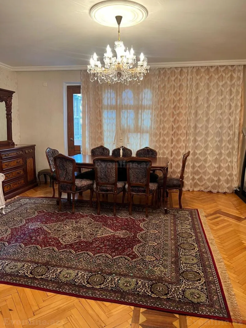 3 otaqlı Mənzil 100 m² Elmlər Akademiyası m. Satılır