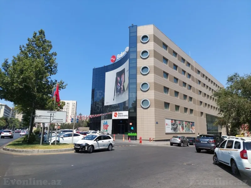 Kirayə verilir 2 otaqlı Mənzil Köhnə tikili 55 m² 8-ci mikrorayon