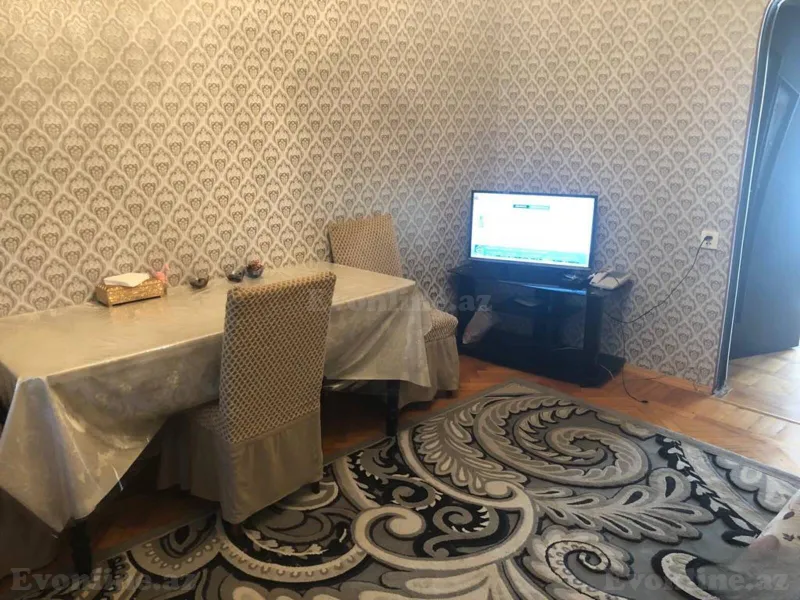 Kirayə verilir 3 otaqlı Mənzil Köhnə tikili 60 m² Memar Əcəmi m.