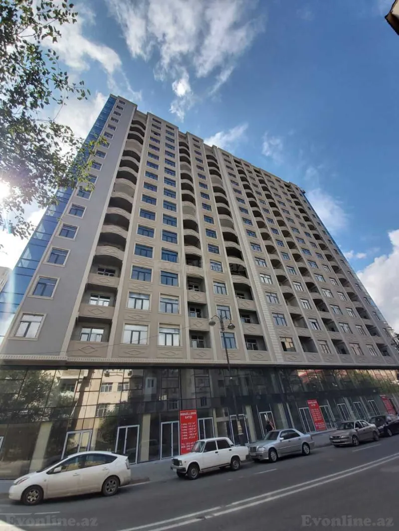 Bakı, Nəsimi r., 28 May m.da 3 otaqlı mənzil satılır