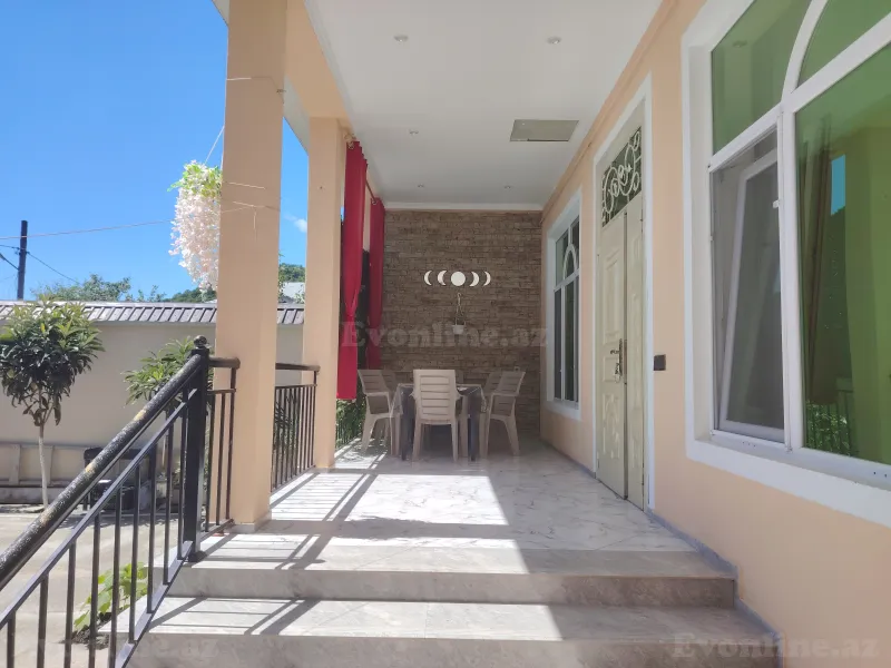 Kirayə verilir 4 otaqlı Həyət evi 115 m² Qax - şəkil 2
