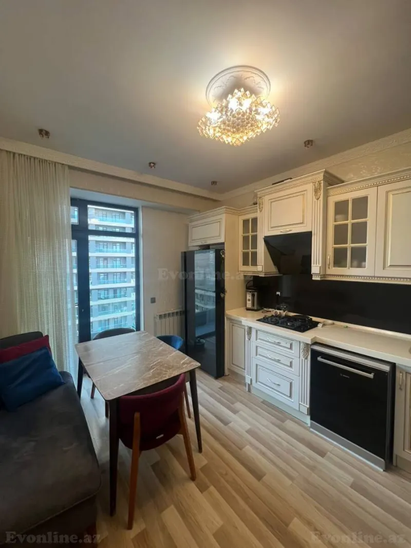 Satılır 2 otaqlı Mənzil Yeni tikili 100 m² 8 Noyabr m.