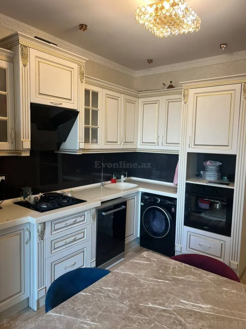 Satılır 2 otaqlı Mənzil Yeni tikili 100 m² 8 Noyabr m. - şəkil 3