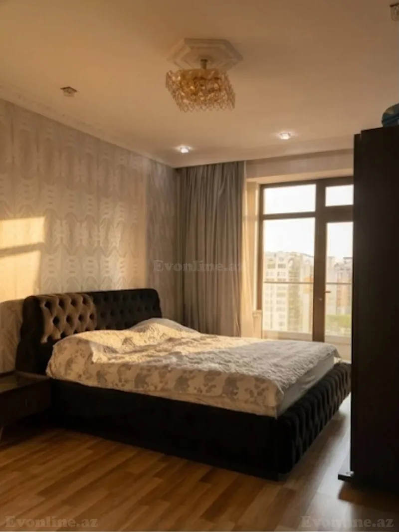 Satılır 2 otaqlı Mənzil Yeni tikili 100 m² 8 Noyabr m. - şəkil 19