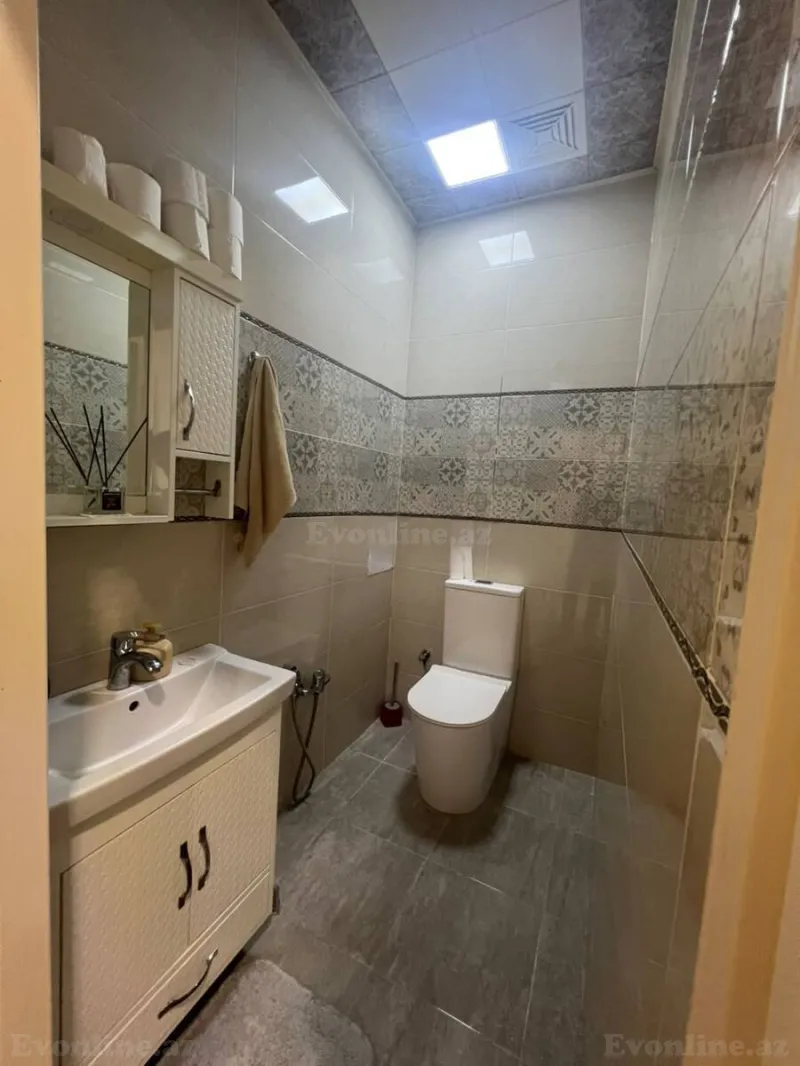 Satılır 2 otaqlı Mənzil Yeni tikili 100 m² 8 Noyabr m. - şəkil 23