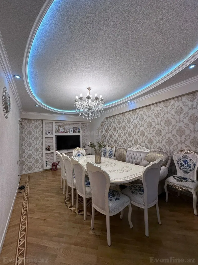 Bakı, Xətai r.da 4 otaqlı mənzil satılır