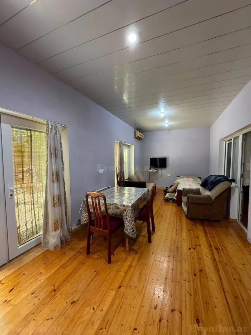 5 otaqlı Həyət evi 345 m² Səbail r. Satılır
