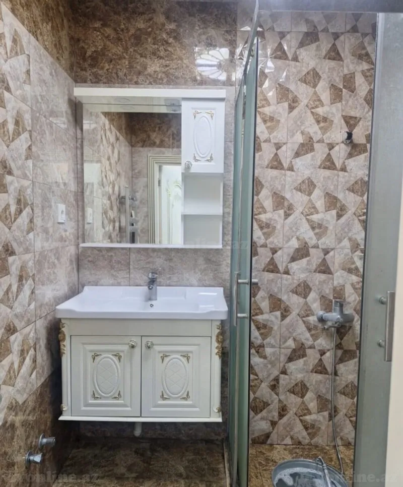 Kirayə verilir 2 otaqlı Mənzil Yeni tikili 95 m² Gənclik m. - şəkil 9