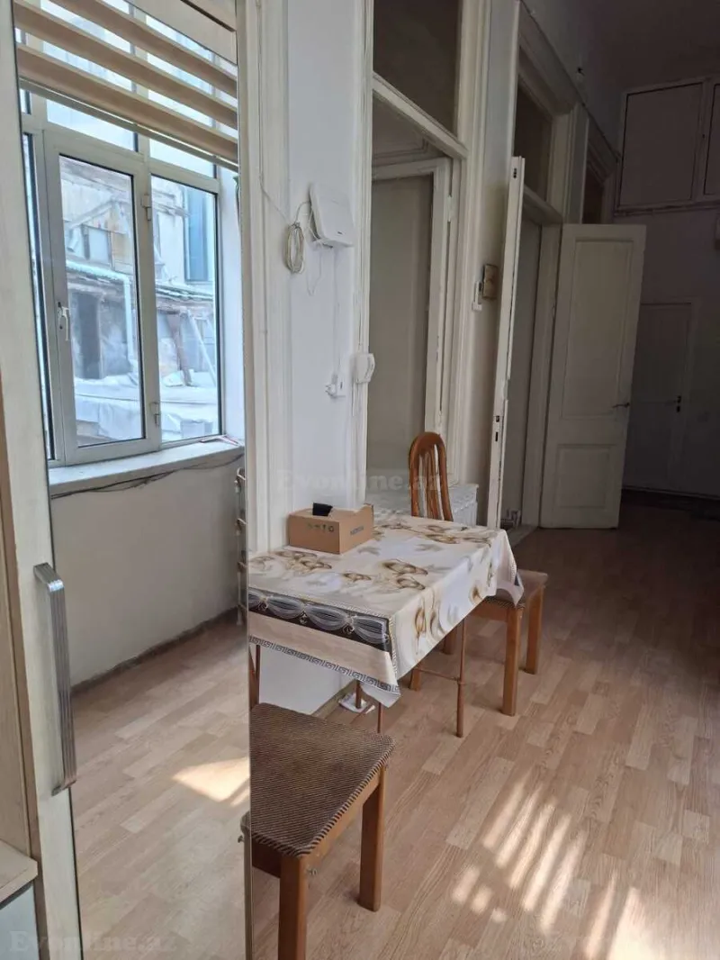 Kirayə verilir 2 otaqlı Mənzil Köhnə tikili 64 m² Sahil m. - şəkil 4