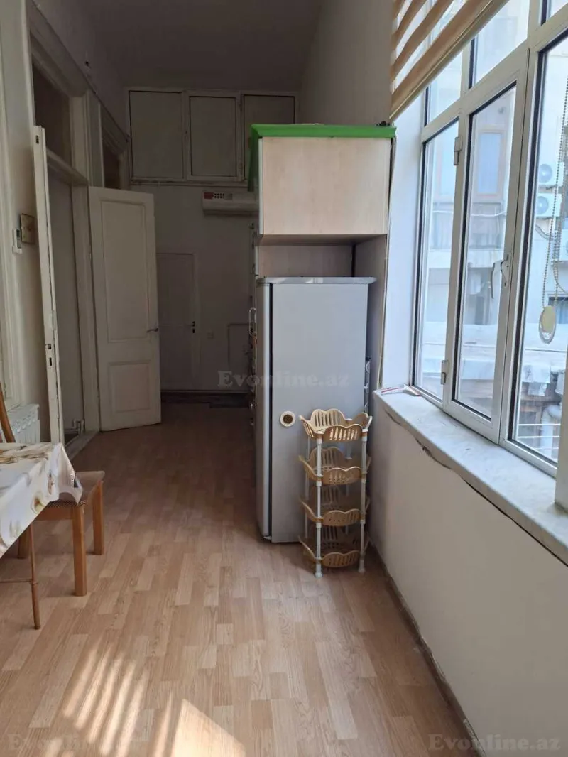 Kirayə verilir 2 otaqlı Mənzil Köhnə tikili 64 m² Sahil m. - şəkil 7