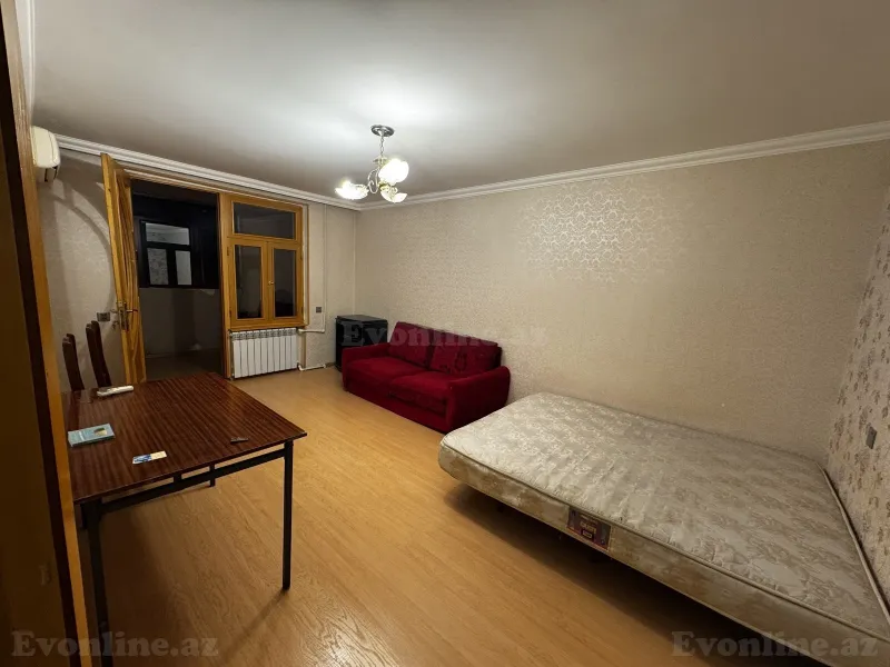 Kirayə verilir 1 otaqlı Mənzil Köhnə tikili 45 m² Qara Qarayev m.