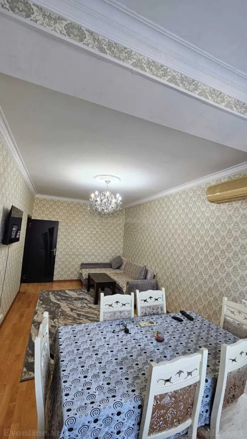 3 otaqlı Mənzil 70 m² Qaraçuxur Kirayə verilir